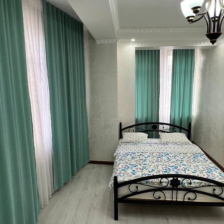 2-Room Apartment Mossovet Bishkek Ngoại thất bức ảnh